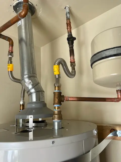 Water heater installation and plumbing repair in Karinwood